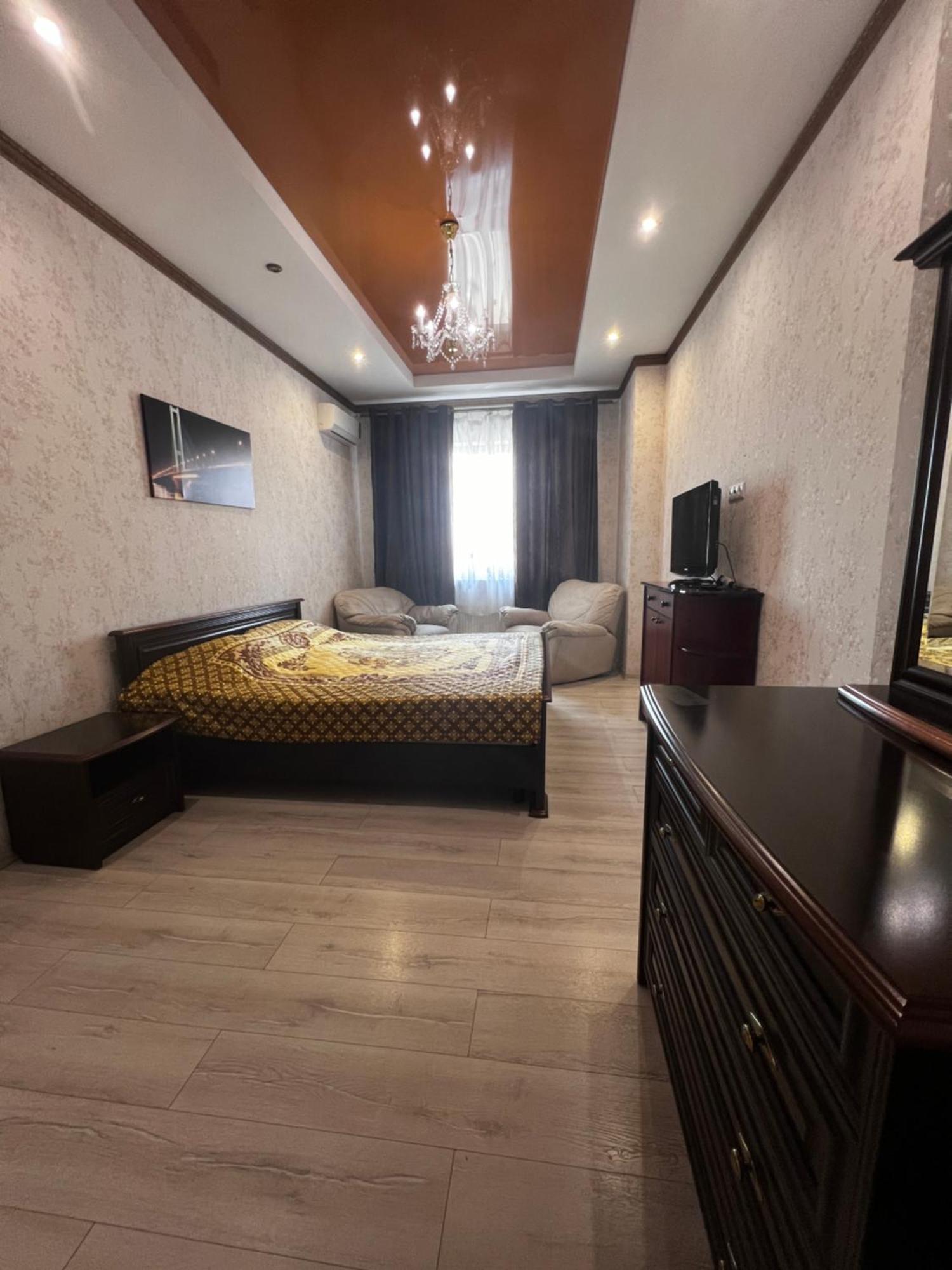 Apartment On Dragomirova Kiev Esterno foto
