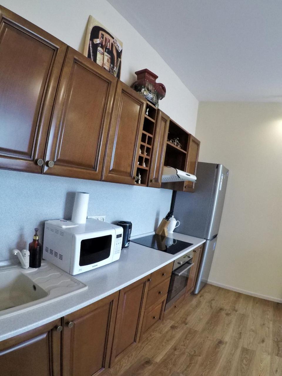 Apartment On Dragomirova Kiev Esterno foto